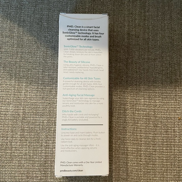 🔥🆕 PMD Clean: Smart Cleansing Facial Device 🔥 - Picture 7 of 11